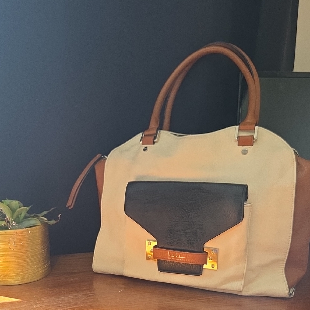 Nicole Miller Cream and Black Handbag